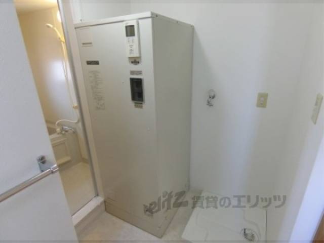 給湯器リモコン　給湯機