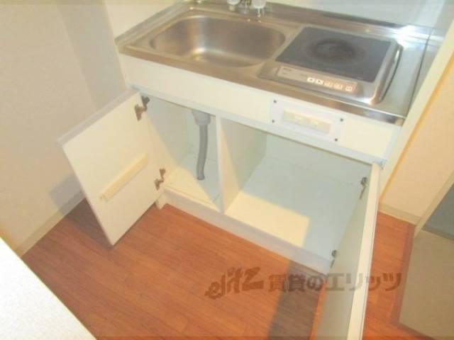 キッチン　収納下部