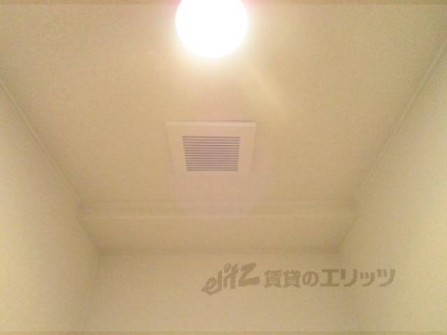 トイレ　換気扇