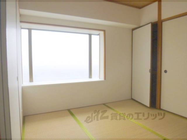 和室　明るいお部屋です。