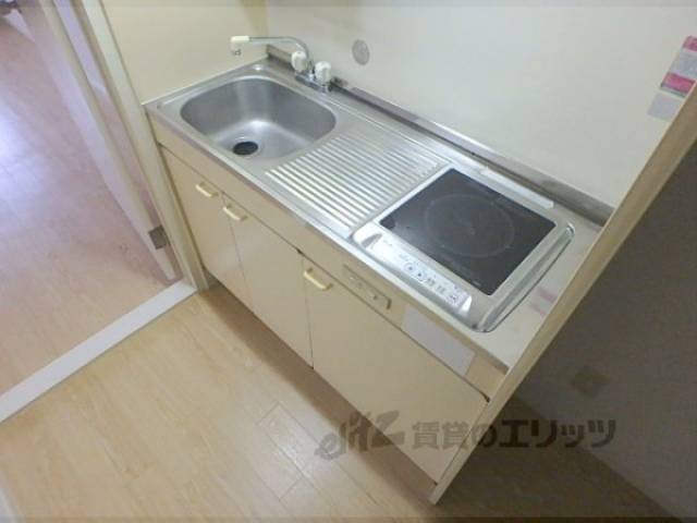 キッチン　電気コンロ