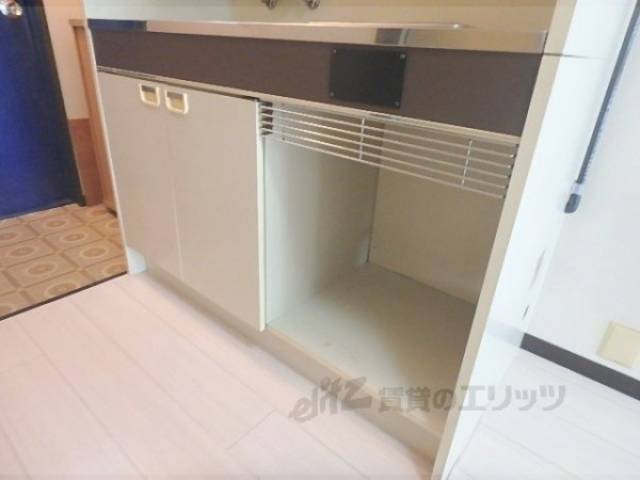 キッチン　下部収納