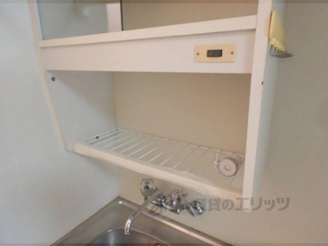 キッチン　上部収納