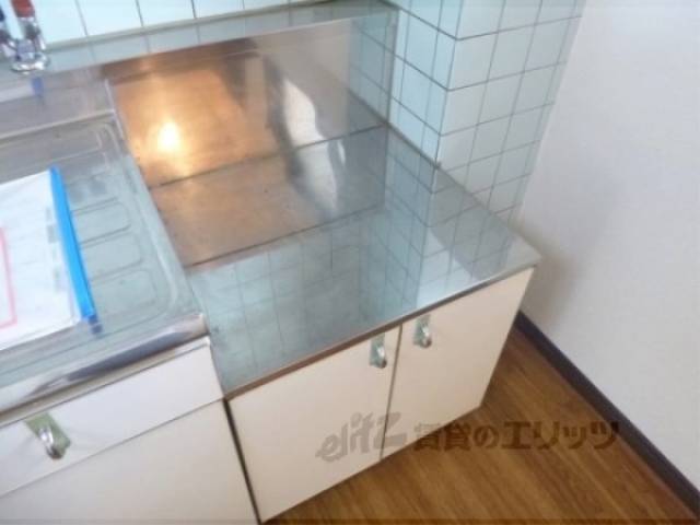 キッチン　コンロ置き場