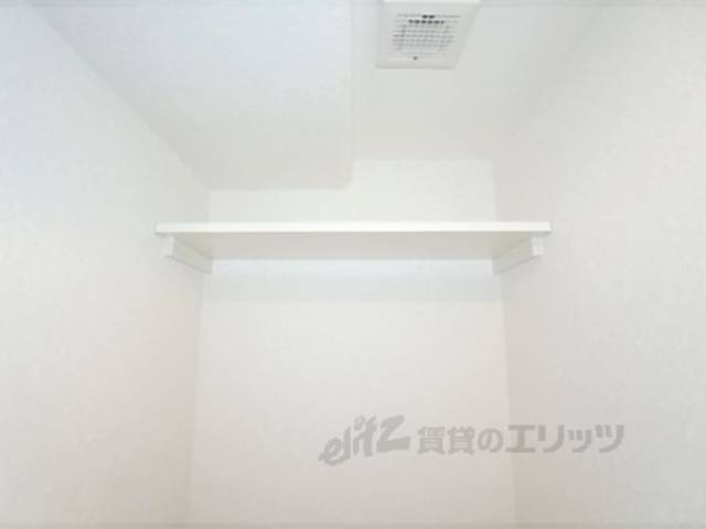 トイレ　棚