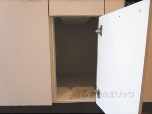 キッチン　下部収納