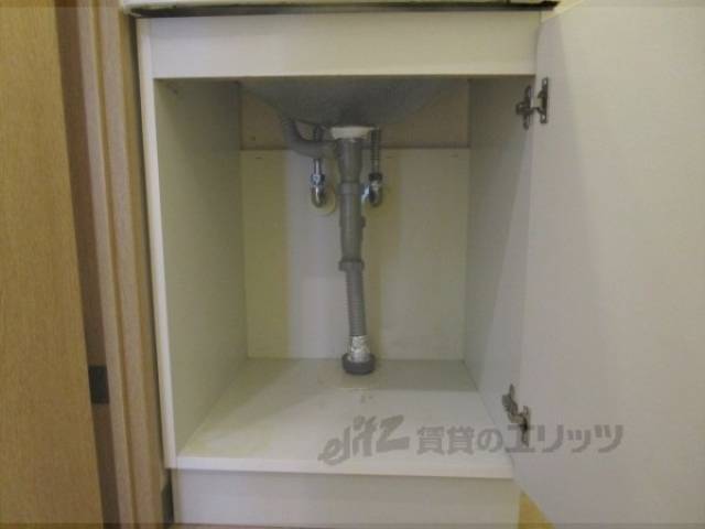 洗面所　下部収納