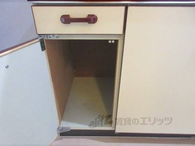 キッチン　下部収納