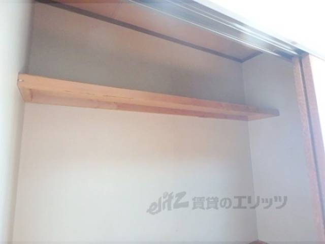 収納　上部収納