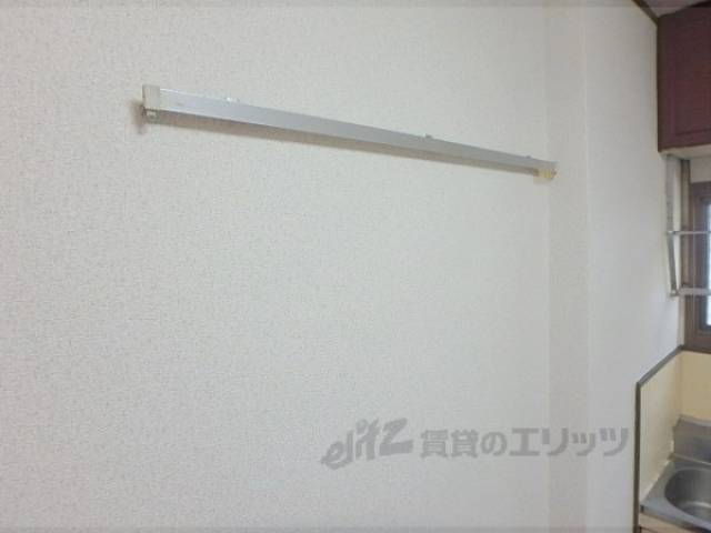 ハンガーレール