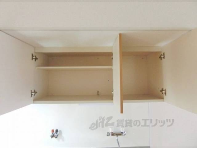 キッチン　上部収納