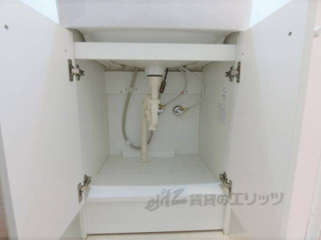 洗面所　下部収納
