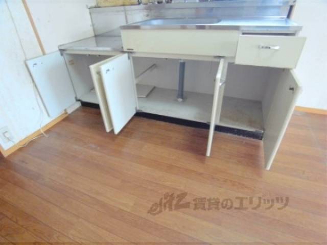 キッチン　下部収納