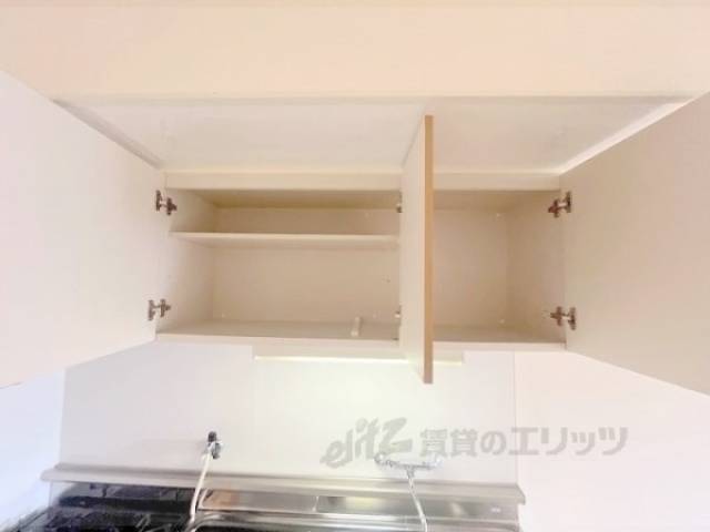 キッチン　上部収納
