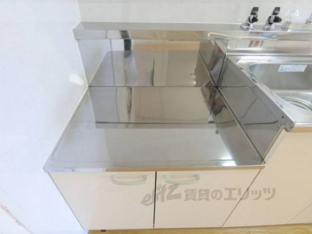 キッチン　コンロ置き場