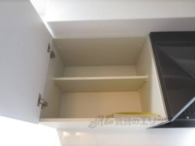 キッチン　キッチン上部収納