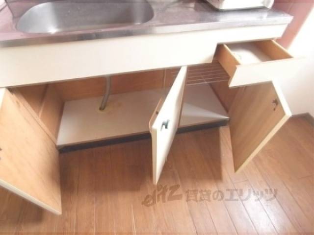 キッチン　キッチン下部収納