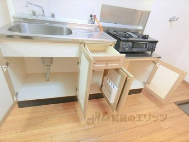 キッチン下部収納