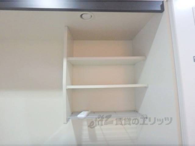 キッチン　収納上部