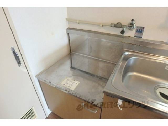 キッチン　コンロ設置場所