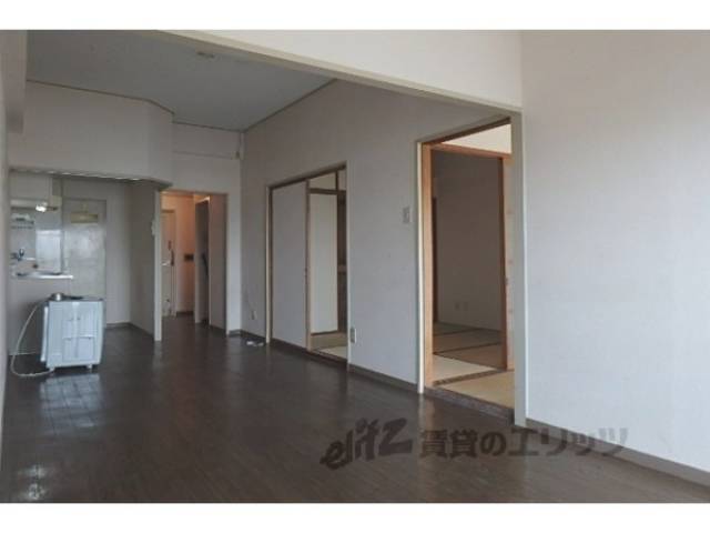 リビング　ダイニング