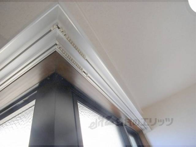 カーテンレール