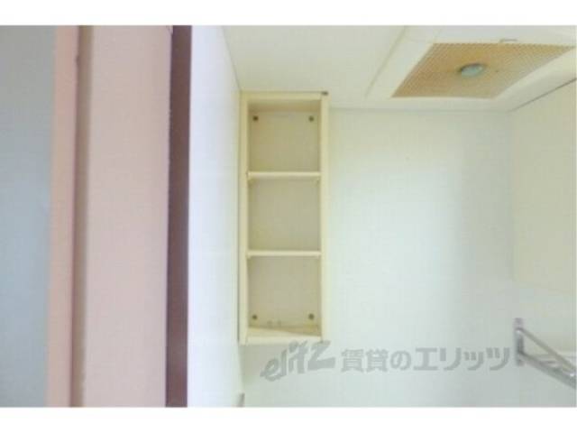 キッチン　上部収納