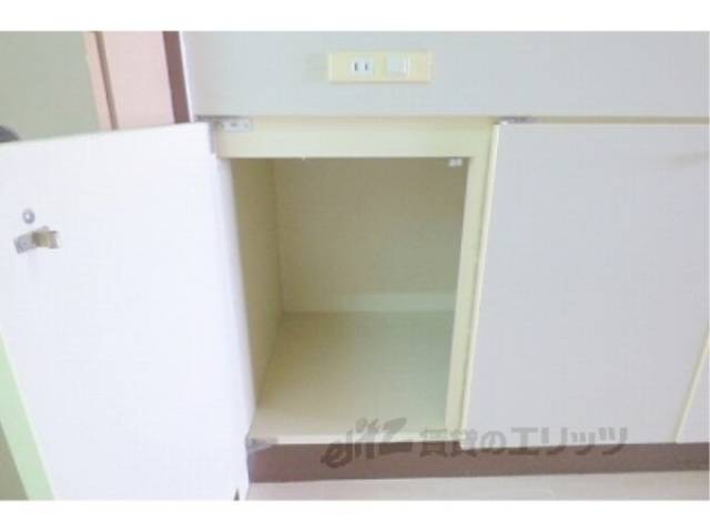 キッチン　下部収納