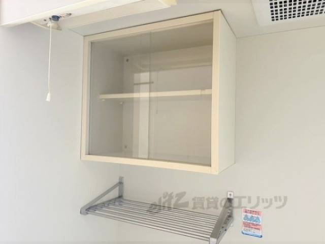 キッチン　上部収納