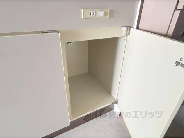 キッチン　下部収納