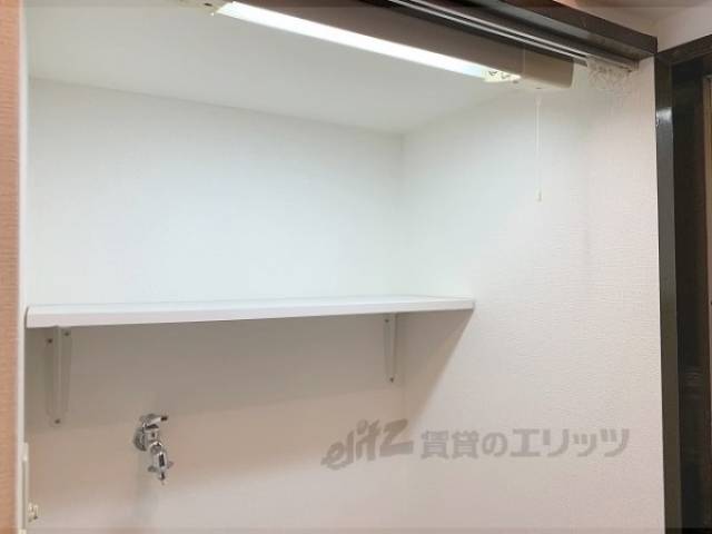洗濯機置場上部収納