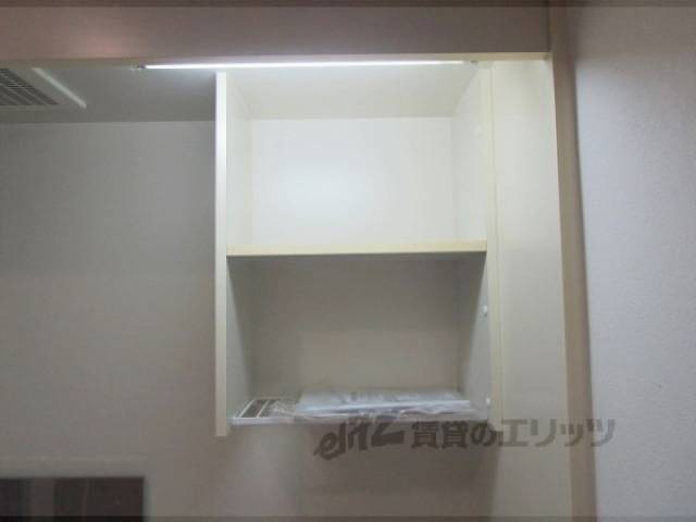 キッチン　上収納