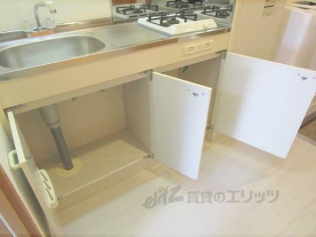 キッチン　下収納