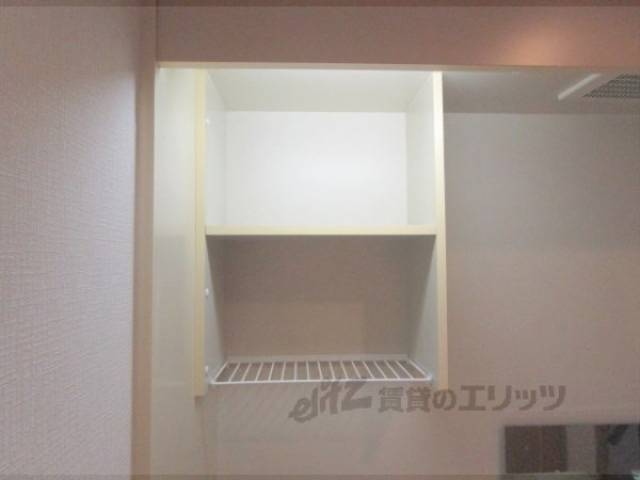 キッチン　上収納