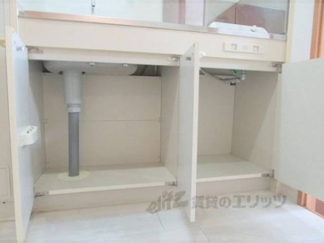 キッチン　下収納