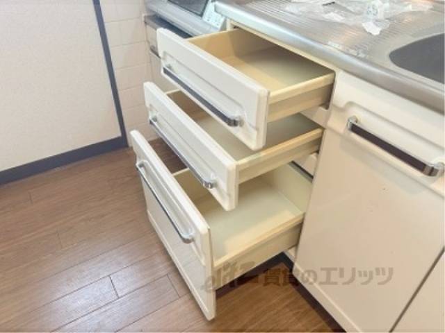 キッチン　下部収納
