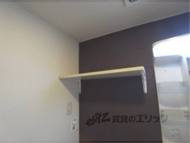 洗濯機置場　（上棚）