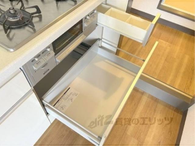 キッチン　下部収納
