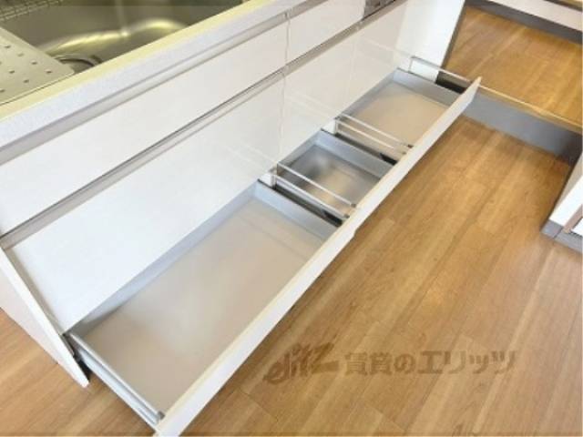 キッチン　下部収納