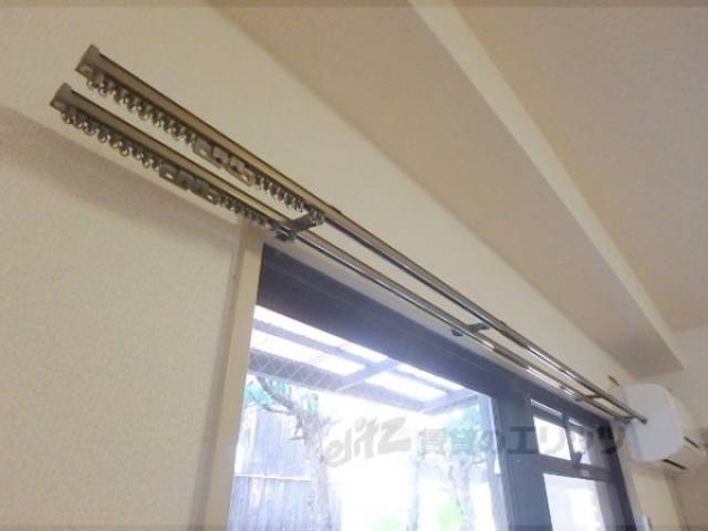 カーテンレール