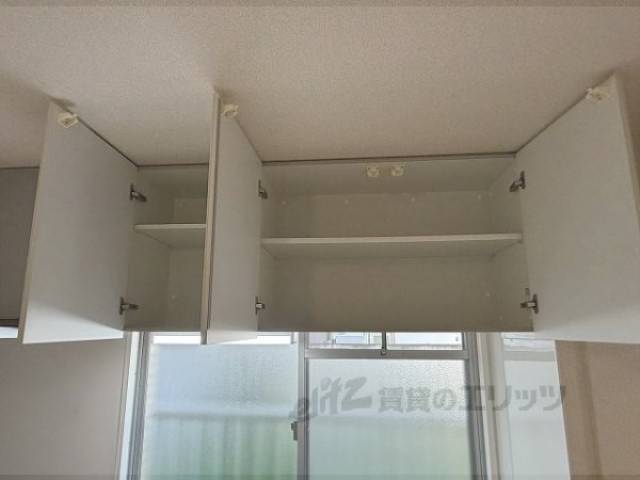 キッチン　上部収納