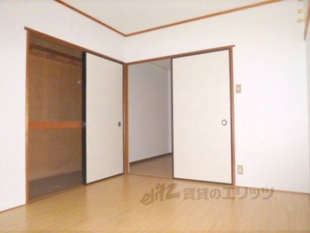 洋室　6帖