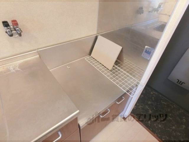 キッチン　コンロ置き場