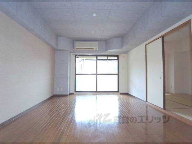 リビング　広々としたリビングでリラックス!!