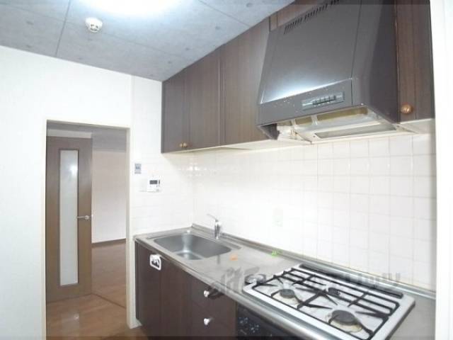 キッチン　3口コンロでお料理も楽々。