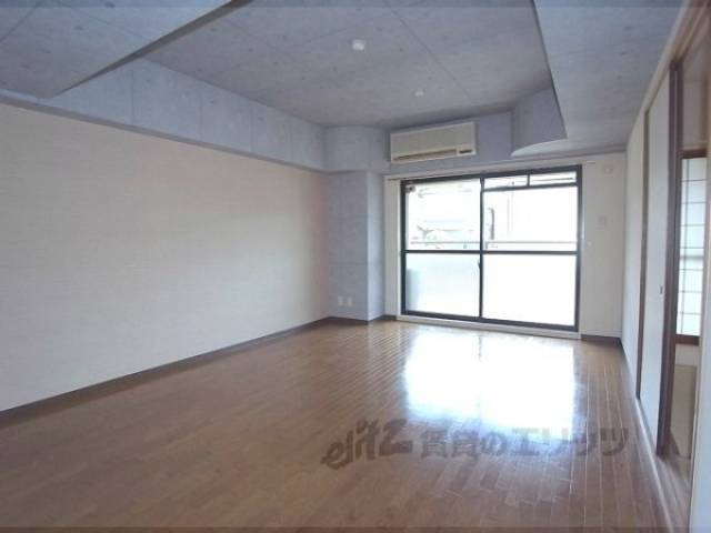 リビング　広々としたリビングでリラックス!!