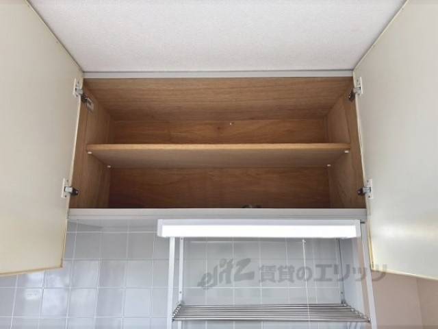 キッチン　上部収納