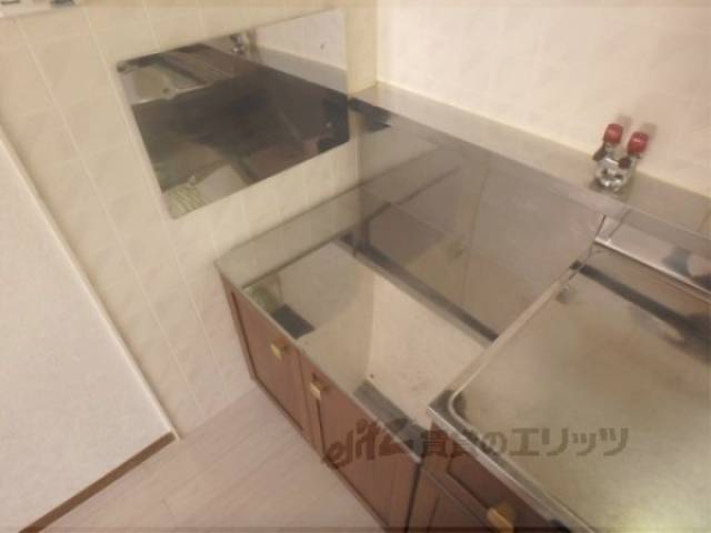 キッチン　コンロ置き場