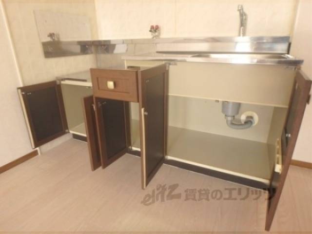 キッチン　キッチン下部収納