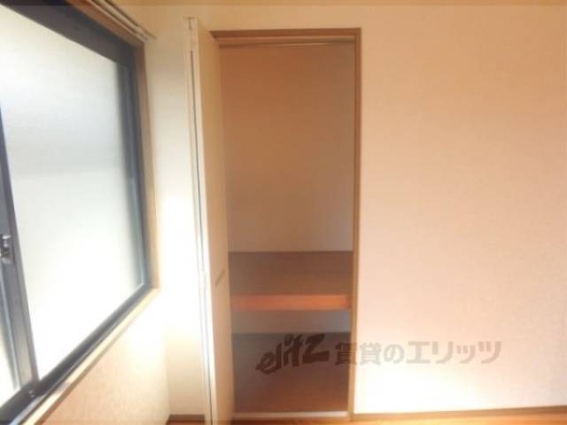 収納　洋室収納